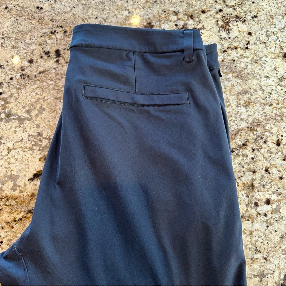 Men’s Lululemon Commission Pant